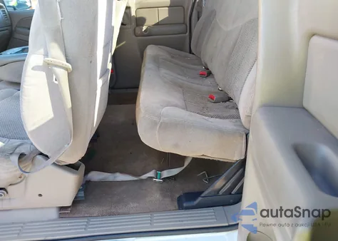 2002 Chevrolet Silverado 1500 Ls z USA, uszkodzony, nr VIN 2GCEC19T421254608